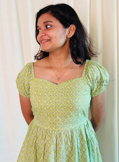 Flirt in Florals - Mint Green