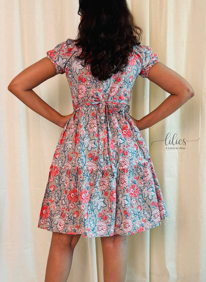 Flirt in Florals - Grey